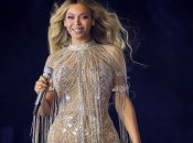 Американская певица Beyoncé в Tiffany & Co