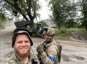 Украинские военные делают селфи с трофейным "Градом"