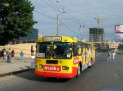 Мивина в Харькове была буквально повсюду, даже рекламой на троллейбусах