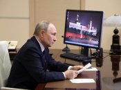 Путін за комп'ютером