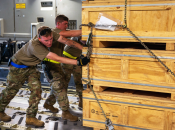 Загрузка помощи Украине, 19 августа 2022 года.