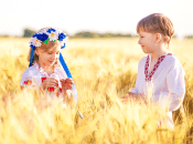 Маленькие украинцы в вышиванках