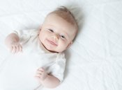 Газоотводная трубочка: в каких случаях она пригодится молодой маме