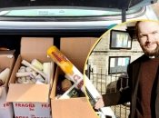 С 2022-го священнослужитель собрал тысячи свечей