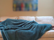 Не только белый шум, но и популярные треки могут помочь расслабиться и уснуть