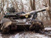 Украинские военные сражаются с превосходящими силами противника