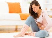 4 позы йоги, которые облегчат менструальные боли