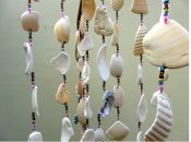 Магические подвески из морских стеклышек и ракушек