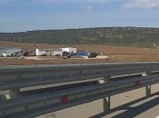 Россияне обустроили базу прямо у дороги