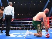 Нганну відправив Ф’юрі в нокдаун