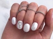 Белый маникюр представлен множеством вариантов