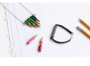 Поделки для подростков: делаем оригинальные украшения из ненужных карандашей