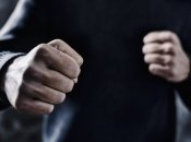 Заявниця та дівчинка отримали тілесні ушкодження