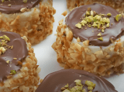 Такі горіхові тістечка легко готуються