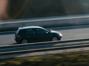 Автомобиль с креативными номерными знаками был замечен в Украине