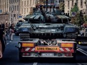 На Крещатики выставили технику захватчиков