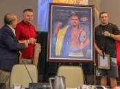 Усик з картиною