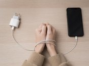 Телефон на зарядке греется сильнее при работе