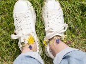 4 ингредиента прекрасно справятся с неприятным запахом из обуви