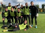 Футболисты "Зари" на тренировке