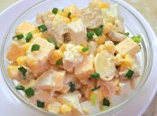 Салат с курицей, грибами и сыром