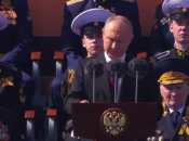 владимир путин выступил на параде в москве