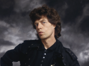 На девятом десятке легендарный рокер по-прежнему полон энергии