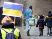 Украинцы по-прежнему бегут от войны в другие страны
