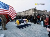 Прощання з героєм на Майдані