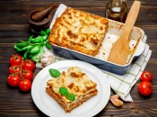 Замість листів для лазаньї можна використати тісто філо