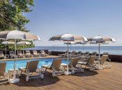 Киевляне в жару создали ажиотаж на бассейны