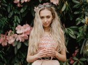 Стильні поєднання одягу на літо 2022