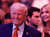 Дональд Трамп з дочками Тіффані та Іванкою