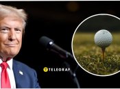 Дональд Трамп играет в гольф.