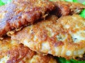 Відбивні у хрумкому сирному клярі