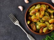 Жареный молодой картофель
