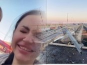 "Ви подивіться на її щасливе обличчя": росіяни радіють підриву Кримського мосту (відео)