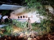 Від біплана залишилися лише дивом уцілілий корпус та купа інших уламків