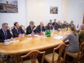 Глава СБУ зустрівся з послами G7: обговорювали стеження за Bihus.info і не тільки