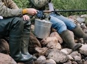 Резиновые сапоги легко заклеить