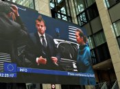 Емманюель Макрон з ірокезом