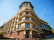 Елітна квартира розташована в клубному будинку Regent Hill