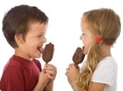 Мастерим с ребенком: мозаика из палочек для мороженого