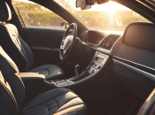 Є чіткий перелік предметів, які не можна лишати в авто