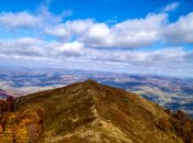 Гора дуже ефектно виглядає на фото