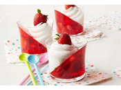 Нежное желе из клубники с желатином: рецепт с фото 