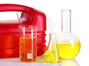 Некачественный бензин можно определить на глаз