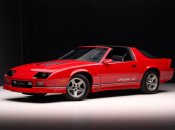 Chevrolet Camaro IROC-Z виставили на продаж