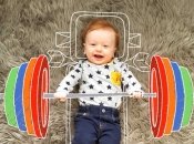 Как фотографировать грудничка: 10 идей от творческого инста-папы