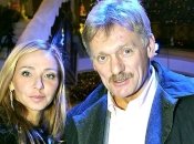 Навка продолжает гнуть свою линию